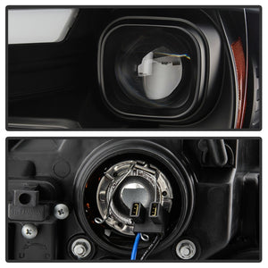 Spyder 09-16 Dodge Ram 1500 Ver 2 Proj Headlight - Light Bar Turn Signal - Blk - PRO-YD-DR09V2-SB-BK